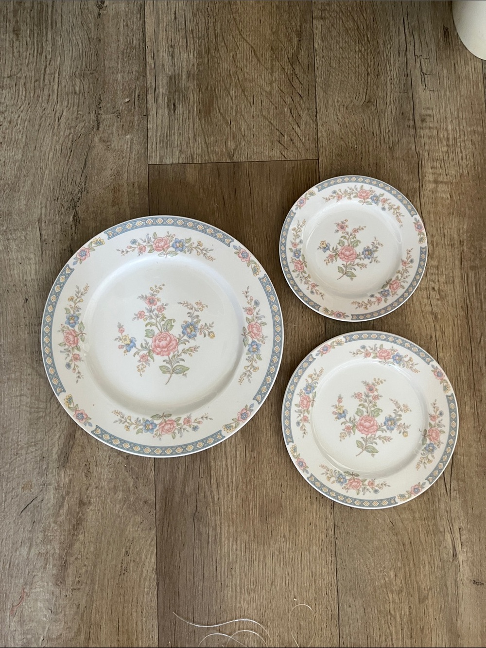 Vintage Towne Classic Floral Dinner Place Setting "Summer Love"  Set of 3 Pieces